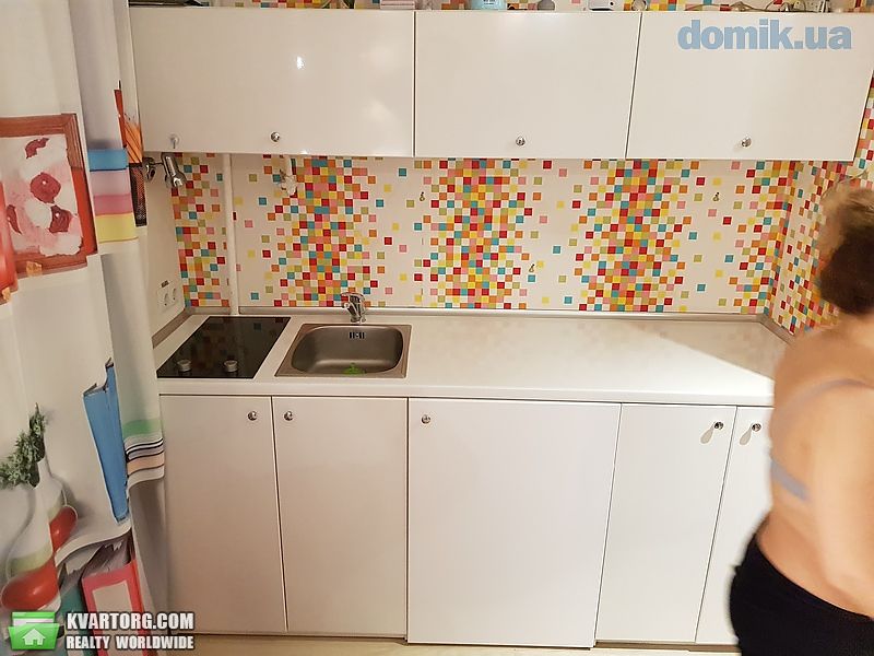 Rent out 1-room apartment. Киев, Волынская — photo 1