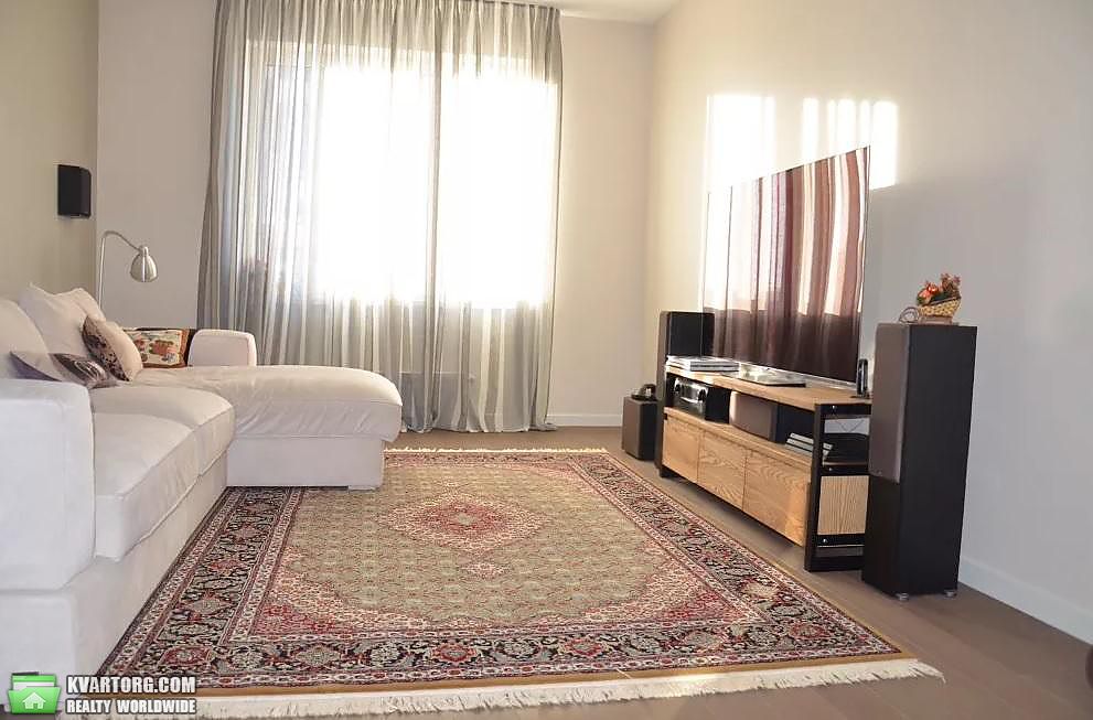 Rent out 2-room apartment. Киев, Деловая — photo 1
