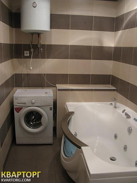 Rent out 4-room apartment. Киев, Окипной — photo 8