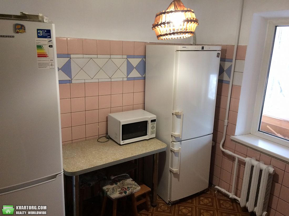 Rent out 2-room apartment. Киев,  Героев Сталинграда пр — photo 2
