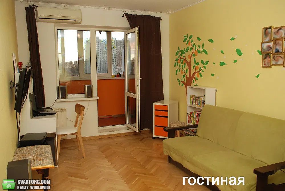Sell 2-room apartment. Киев,  Харьковское шоссе — photo 1
