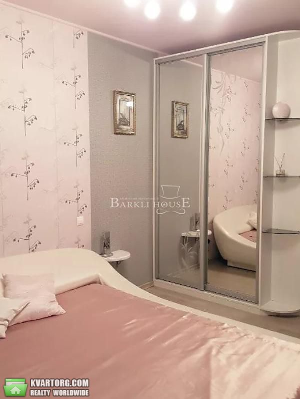 Rent out 4-room apartment. Киев,  Срибнокильская — photo 7