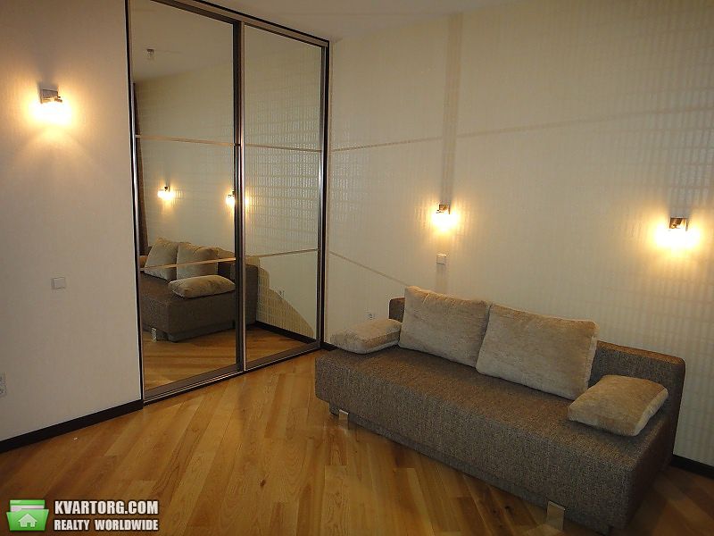 Rent out 3-room apartment. Киев,  Хоривая — photo 5