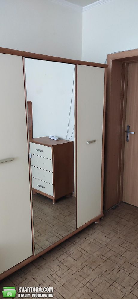 Sell 2-room apartment. Киев,  Салютная — photo 2