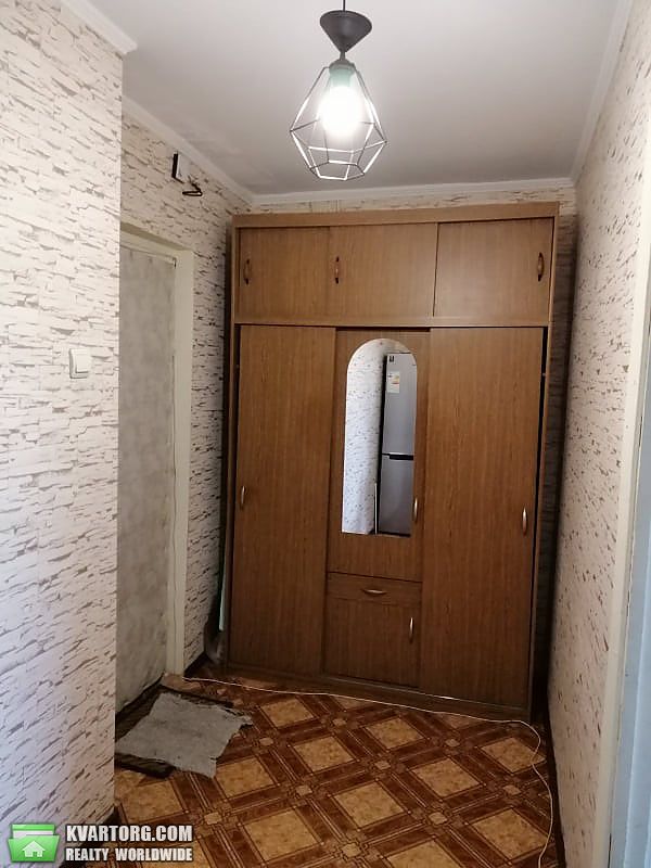 Rent out 1-room apartment. Киев,  Автозаводская — photo 3