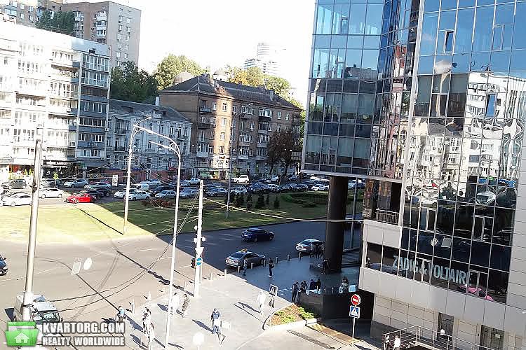 Rent out 2-room apartment. Киев,  Эспланадная — photo 6