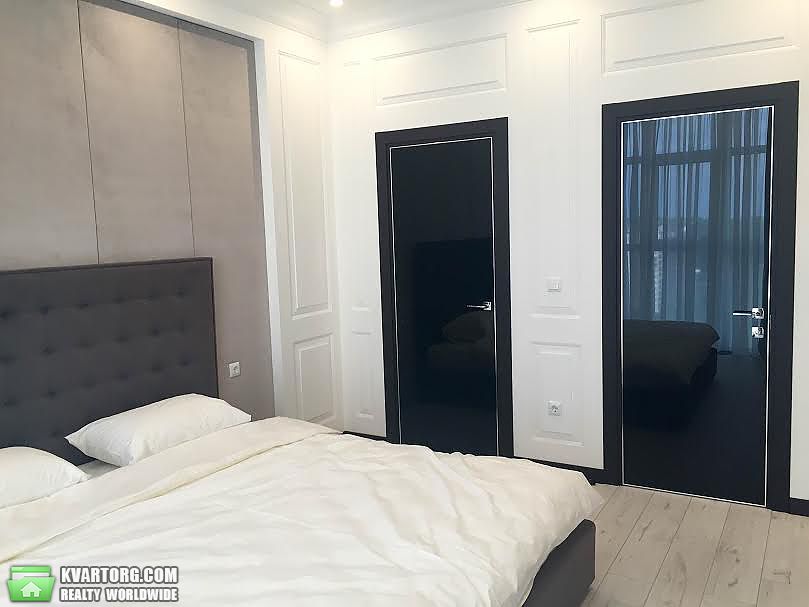 Sell 3-room apartment. Киев,  Драгомирова — photo 8