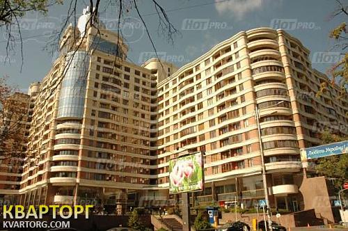 Rent out office. Киев, Жилянская — photo 1