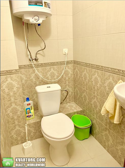 Rent out 2-room apartment. Киев,  Сергея Данченко — photo 8