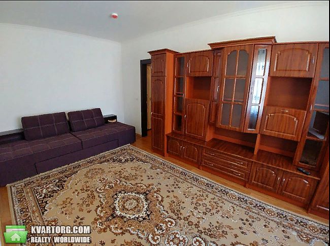 Rent out 2-room apartment. Киев,  Гмыри — photo 3