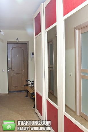 Rent out 3-room apartment. Киев,  Салютная — photo 7