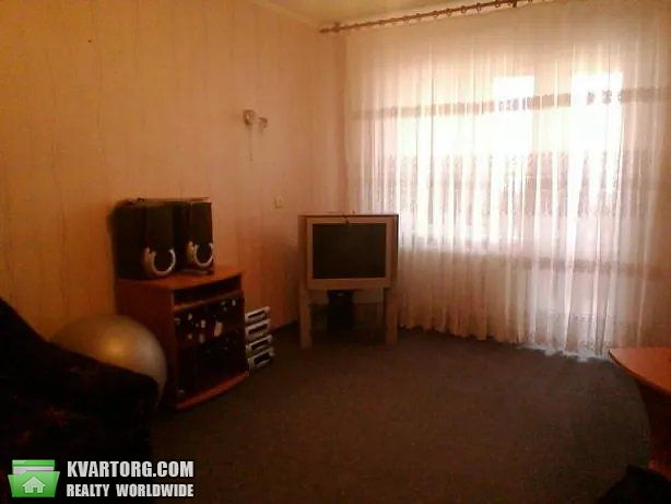 Rent out 1-room apartment. Киев,  Ревуцкого — photo 1