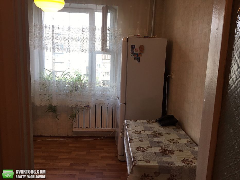 Sell 3-room apartment. Киев,  Радужная — photo 1