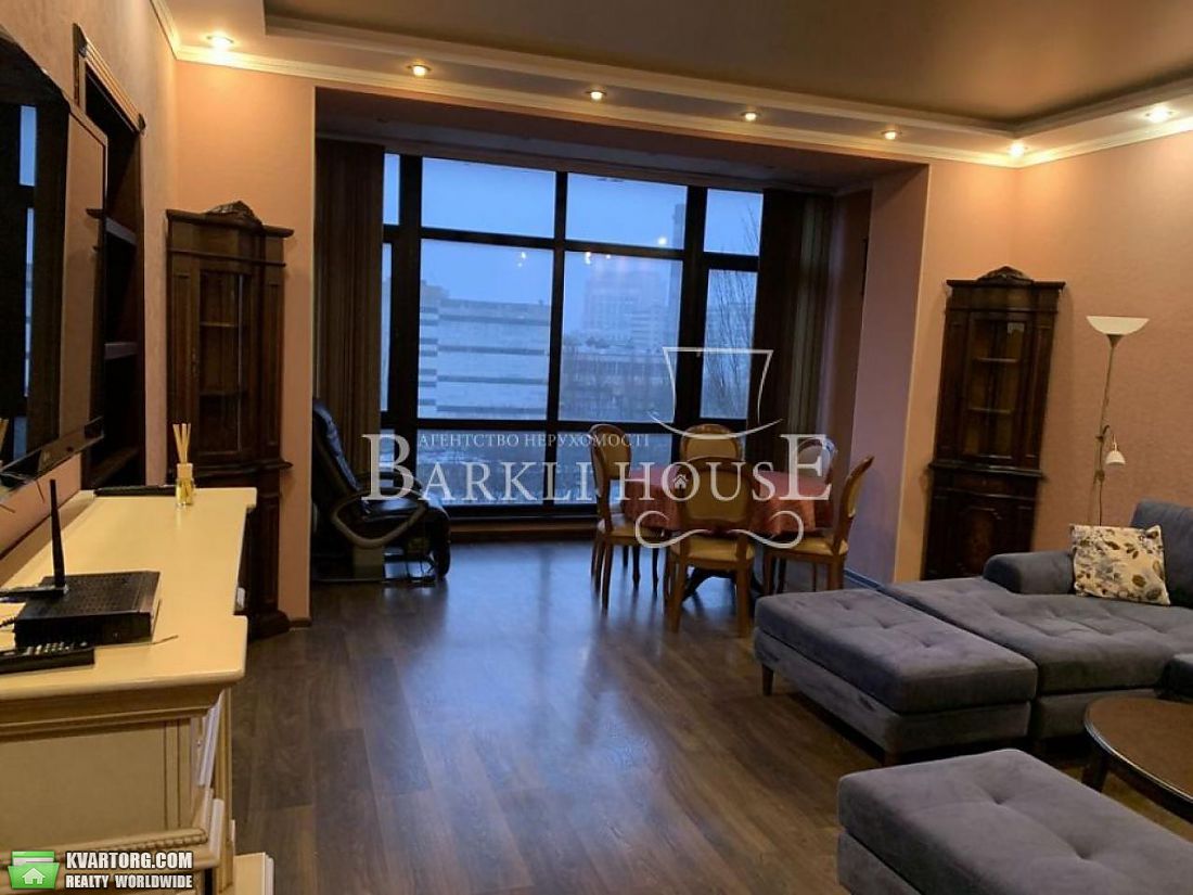 Rent out 3-room apartment. Киев,  Грушевского — photo 2