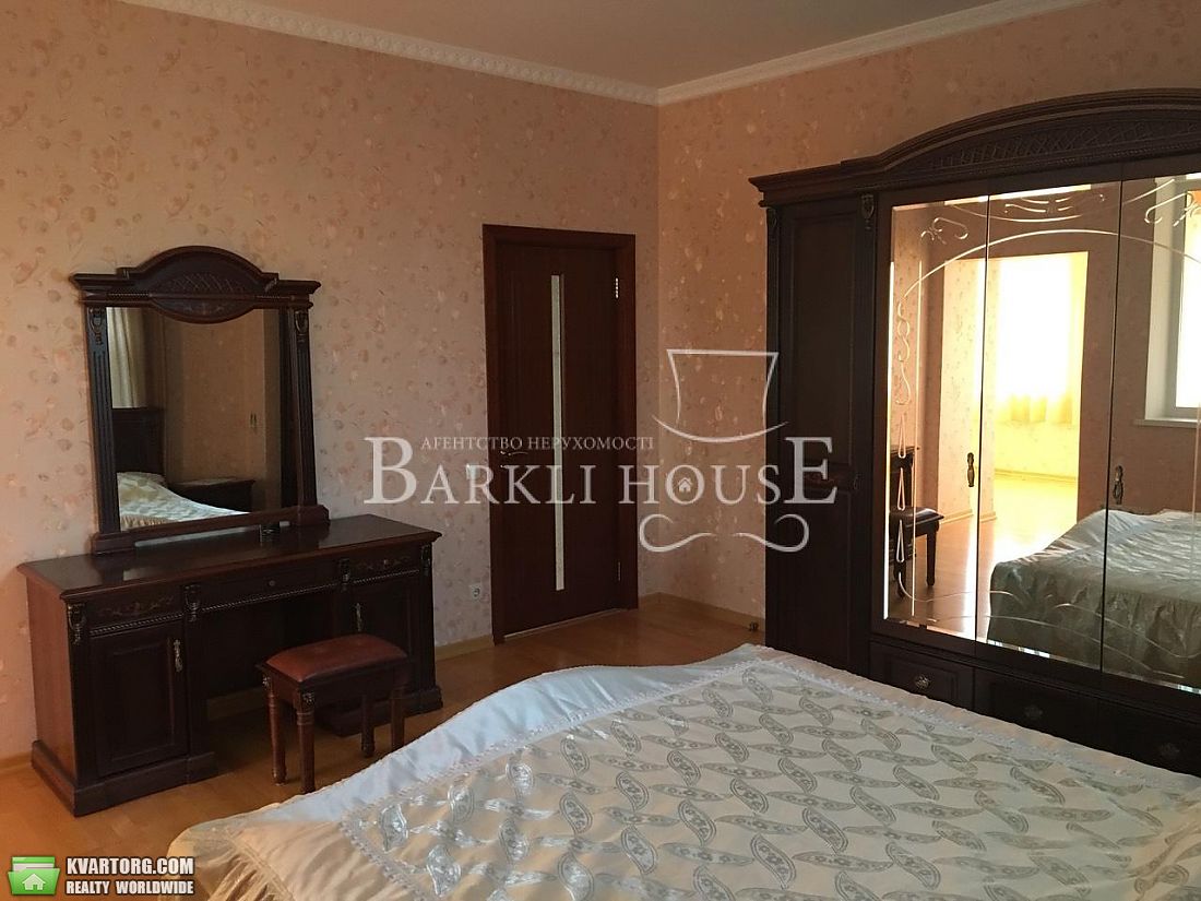 Rent out house. Киев, Богатырская — photo 4