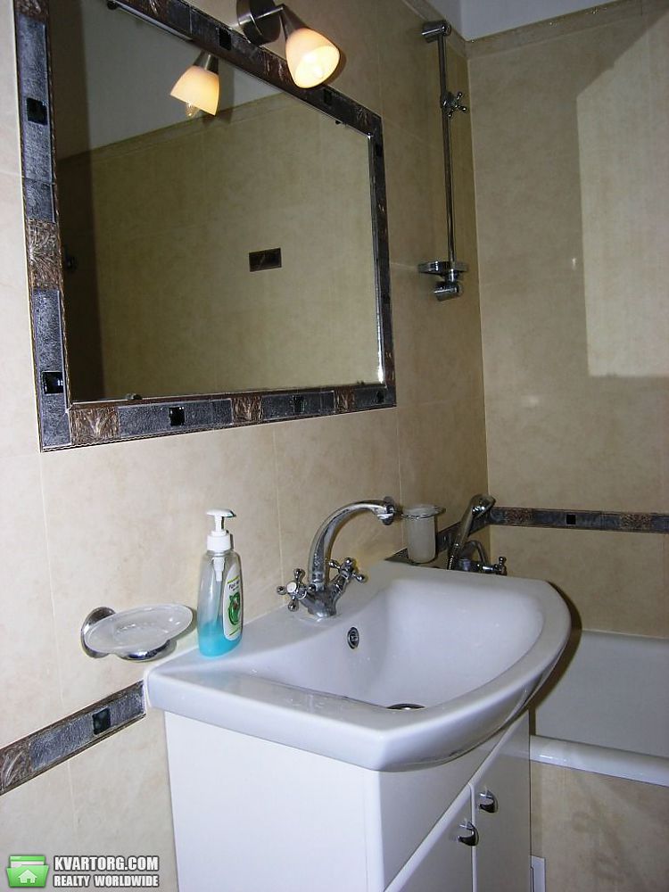 Rent out 2-room apartment. Киев,  Большая Васильковская — photo 9