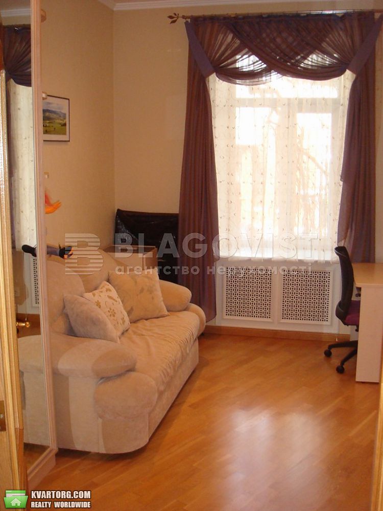 Sell 3-room apartment. Киев,  Мазепы — photo 1