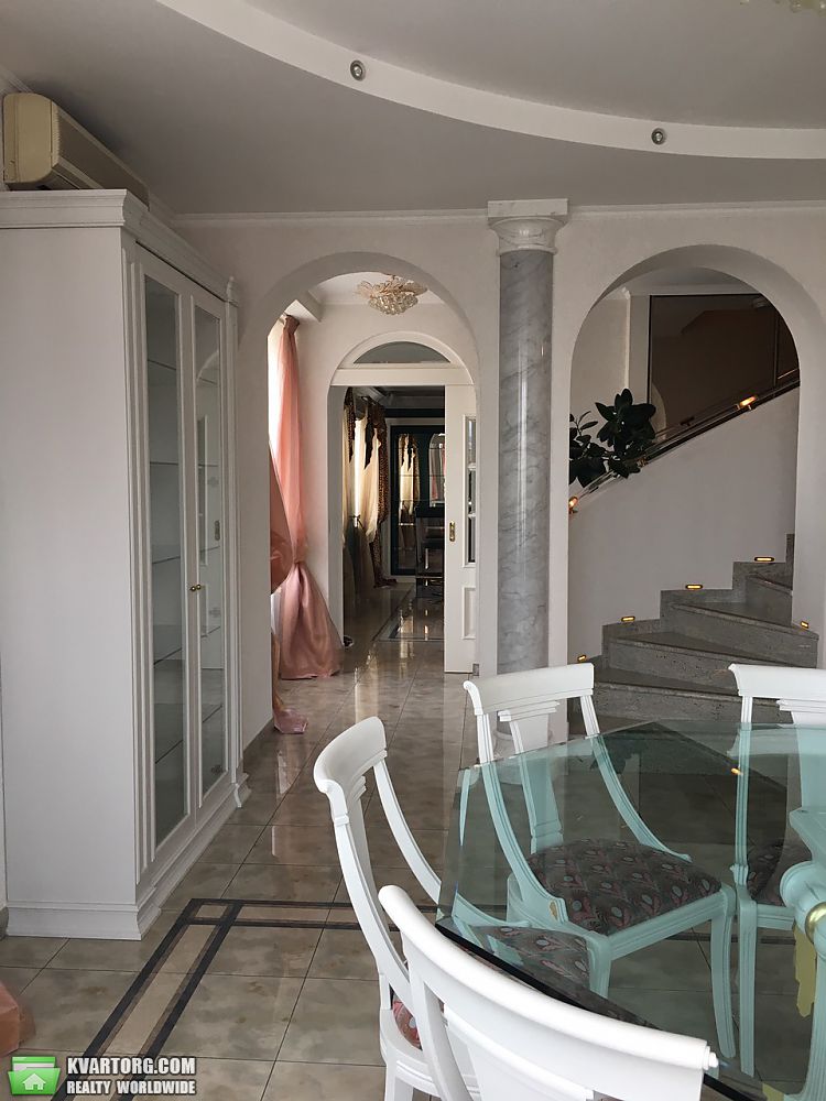 Sell 4-room apartment. Киев,  Оболонская — photo 2