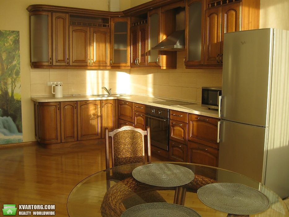Rent out 2-room apartment. Киев,  Днепровская наб — photo 2