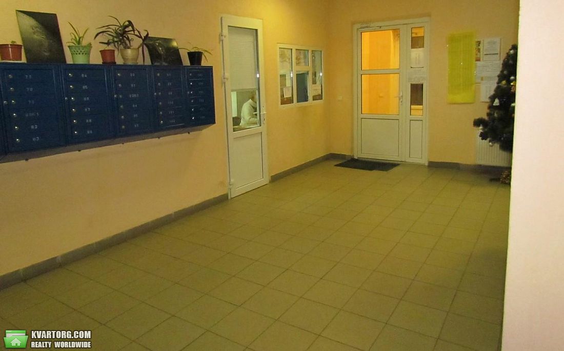 Rent out 3-room apartment. Киев,  Львовская — photo 4