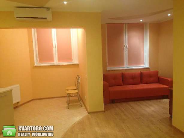 Rent out 2-room apartment. Киев,  Рижская — photo 5