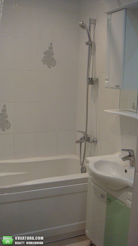 Rent out 2-room apartment. Киев,  Пчелки — photo 7