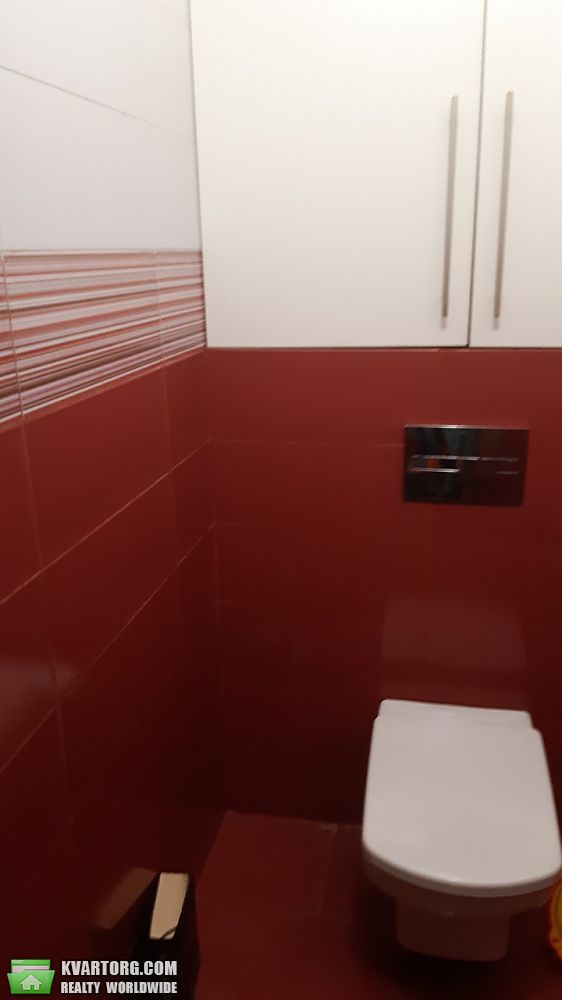 Rent out 2-room apartment. Киев,  Урловская — photo 2