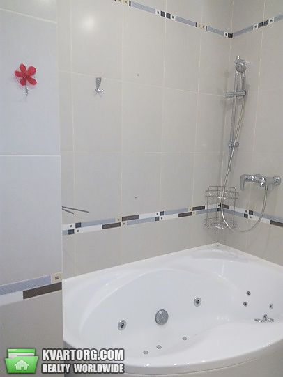 Rent out 3-room apartment. Киев, Героев Сталинграда просп. — photo 8