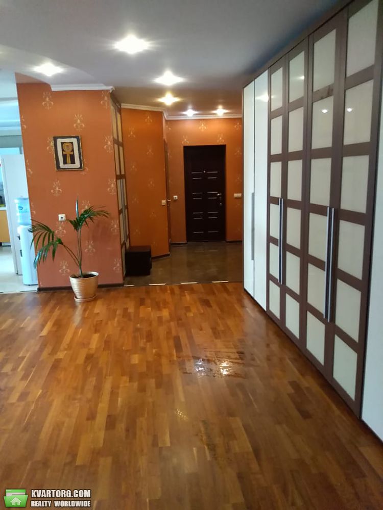Sell 3-room apartment. Киев, Днепровская набережная — photo 2