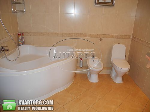 Rent out 4-room apartment. Киев, Леси Украинки бул — photo 7