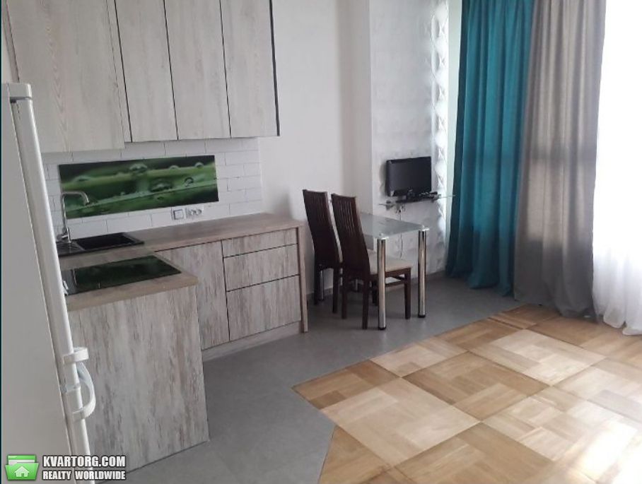 Rent out 1-room apartment. Киев,  Петропавловская — photo 1
