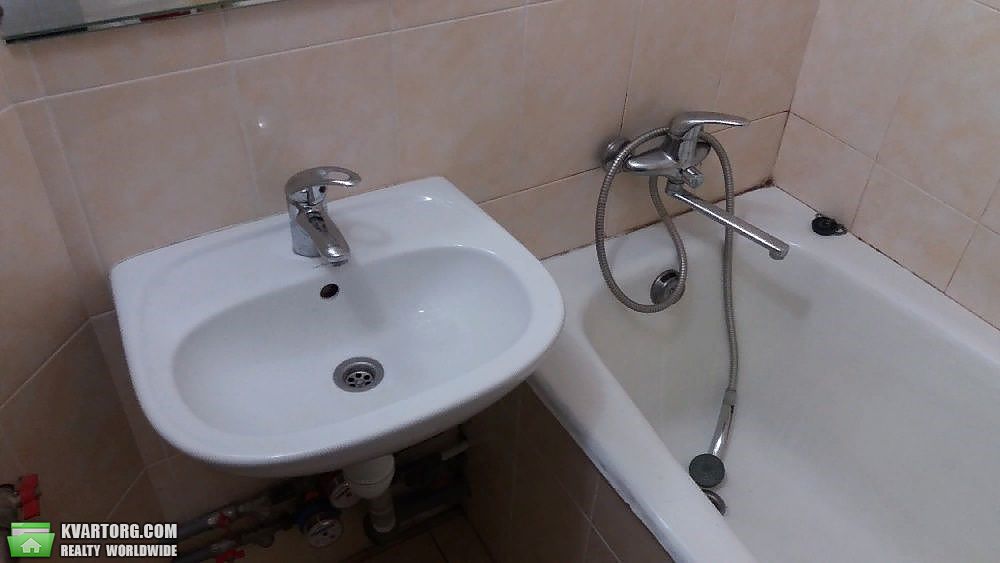 Rent out 1-room apartment. Киев,  Радужная — photo 4
