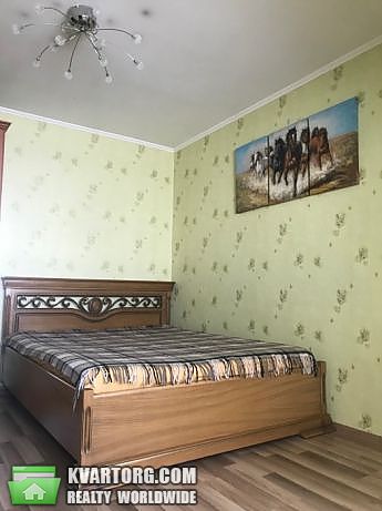 Rent out 2-room apartment. Киев,  Героев Днепра — photo 4
