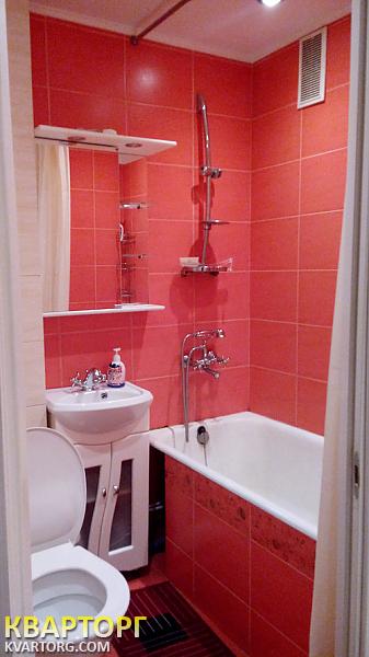 Sell 1-room apartment. Киев, Автозаводская — photo 1
