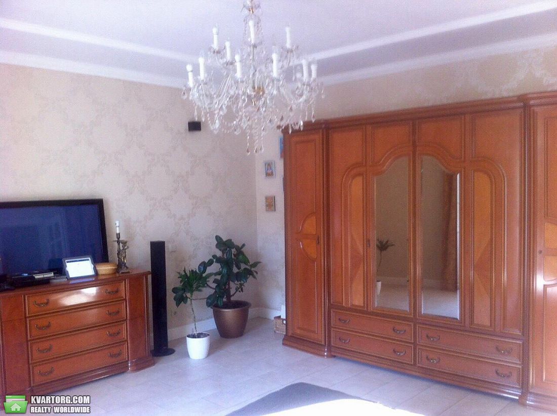 Rent out 3-room apartment. Киев,  Искровская — photo 5