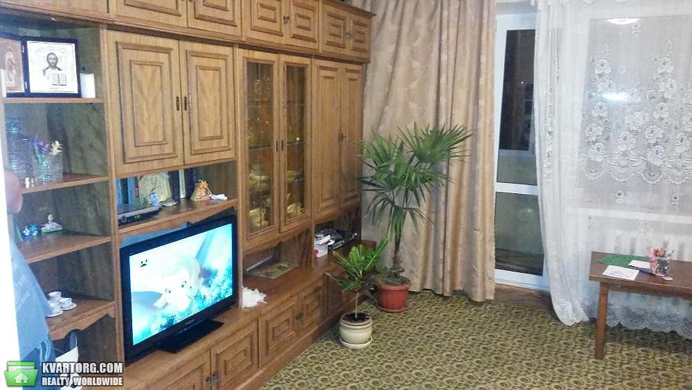 Sell 3-room apartment. Киев,  Феодосийская — photo 1