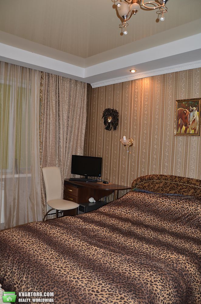 Rent out 2-room apartment. Киев,  Якира — photo 7