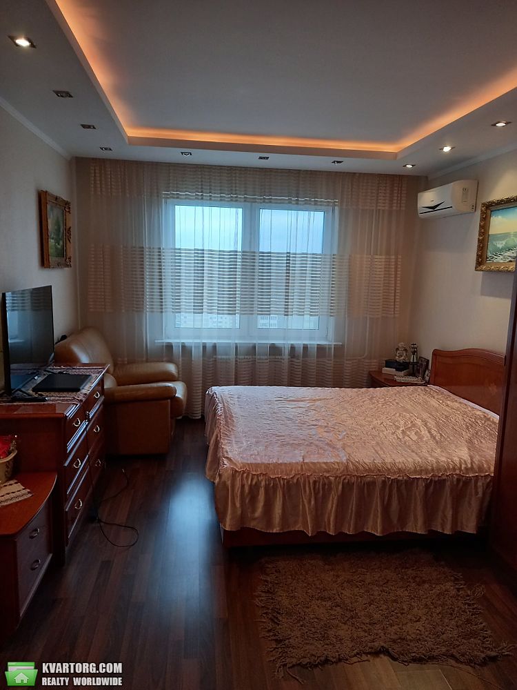 Sell 1-room apartment. Киев,  Лаврухина — photo 3