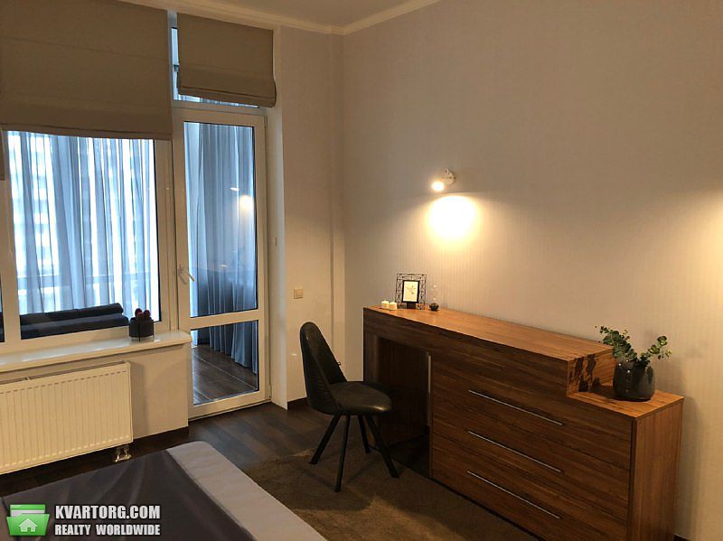 Rent out 3-room apartment. Киев, Драгомирова ул. — photo 3