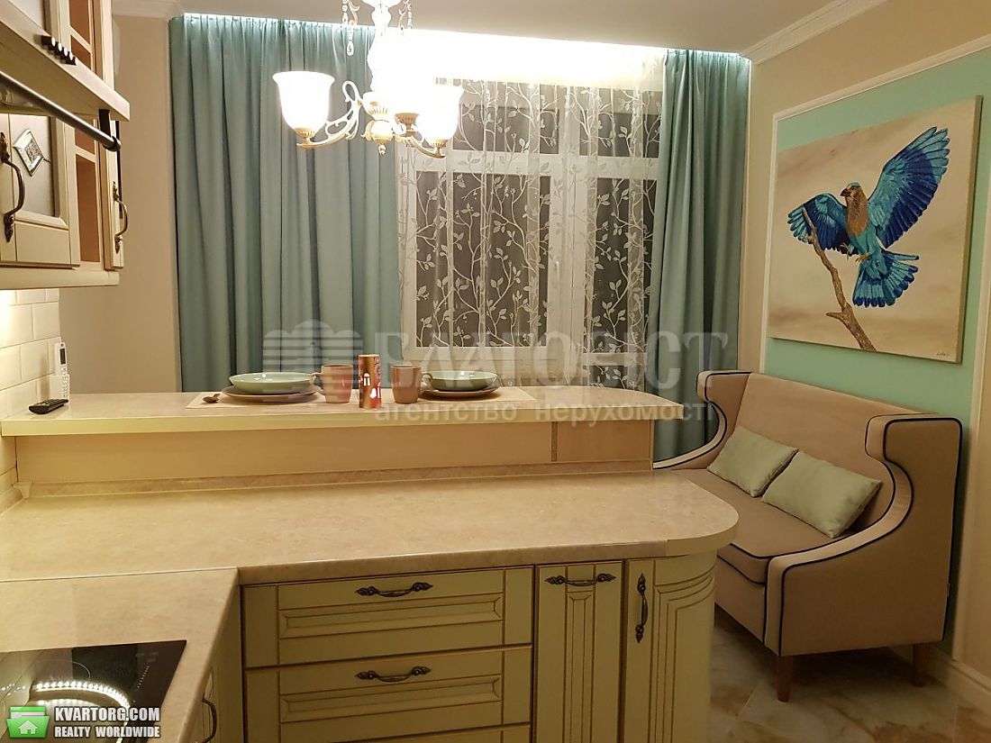 Rent out 2-room apartment. Киев,  Белорусская — photo 7