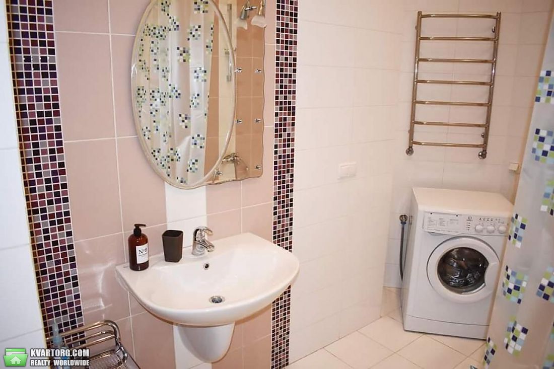 Rent out 2-room apartment. Киев,  Саксаганского — photo 8
