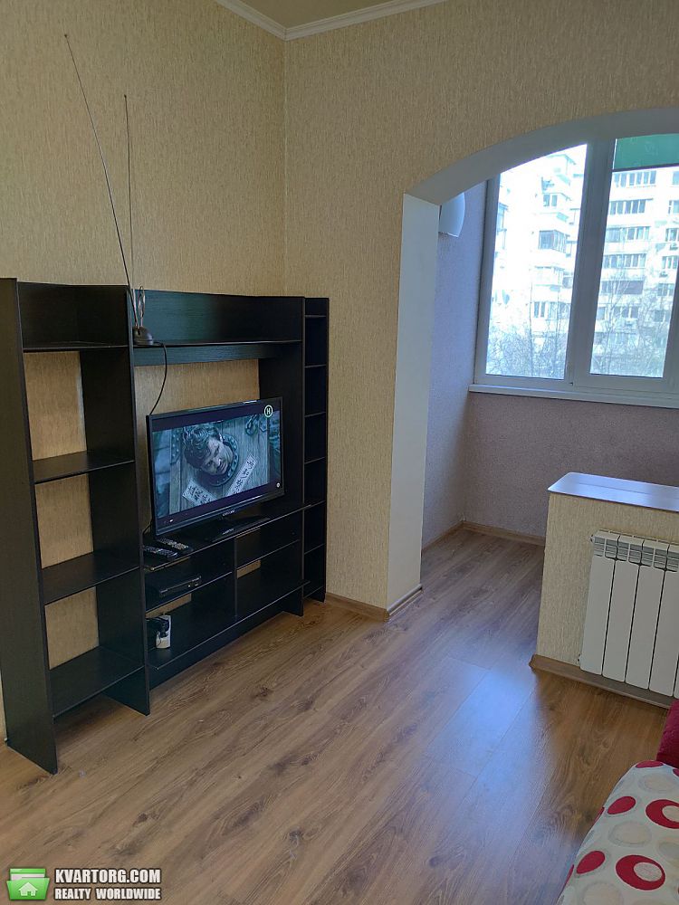 Rent out 1-room apartment. Киев, Ефремова — photo 4