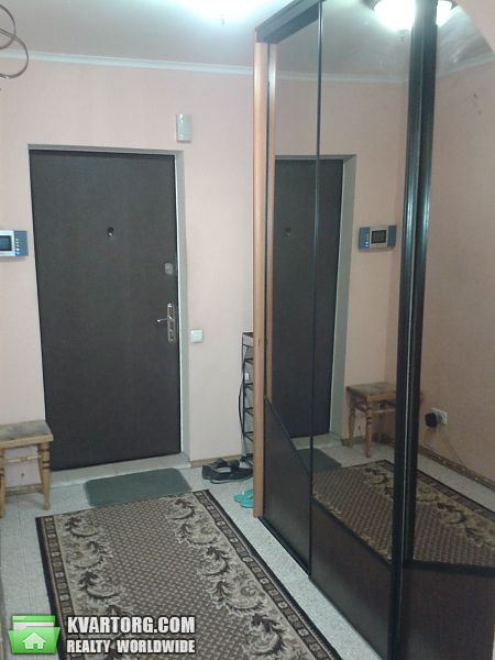 Rent out 3-room apartment. Киев, Декабристов — photo 1