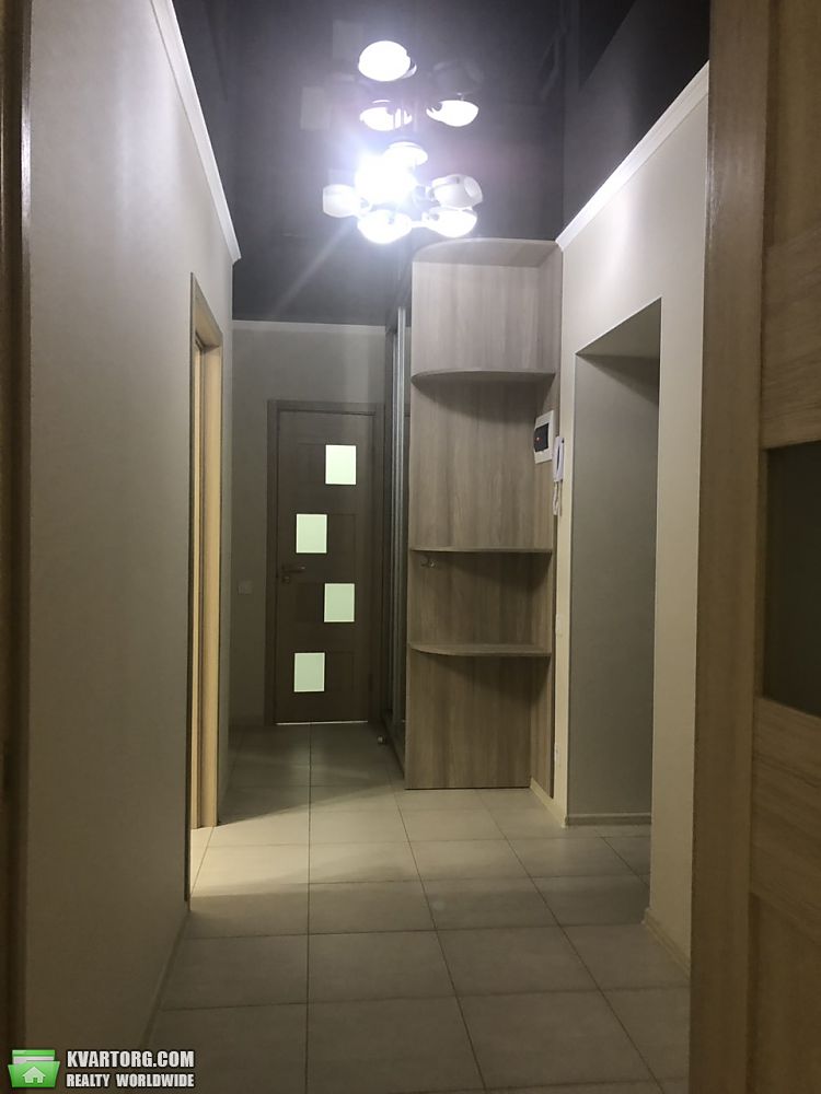 Rent out 2-room apartment. Киев, Боголюбова — photo 4