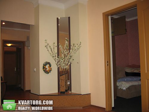 Rent out 4-room apartment. Днепропетровск, ул.Карла Либкнехта — photo 3