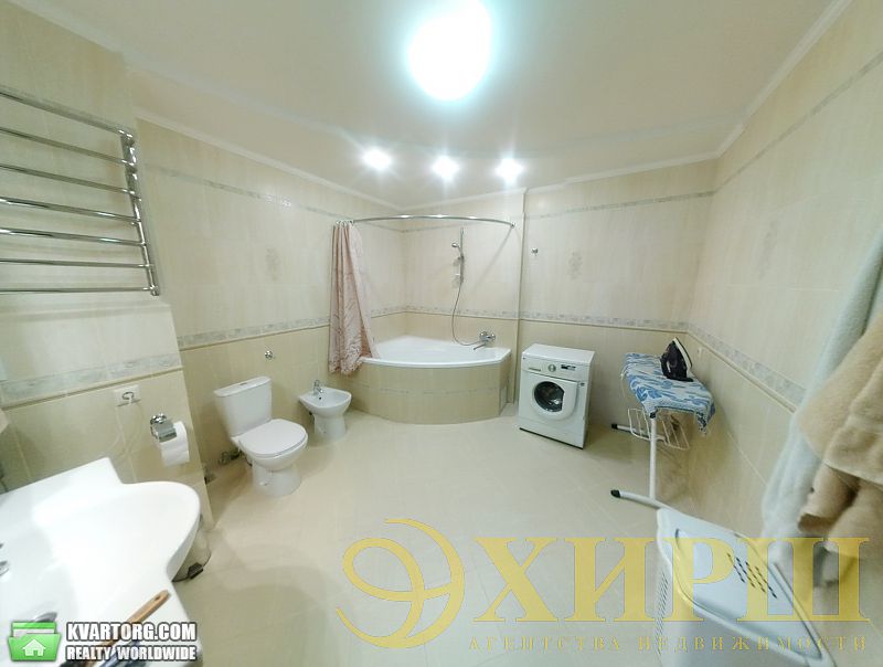 Sell 4-room apartment. Киев,  Ломоносова — photo 10