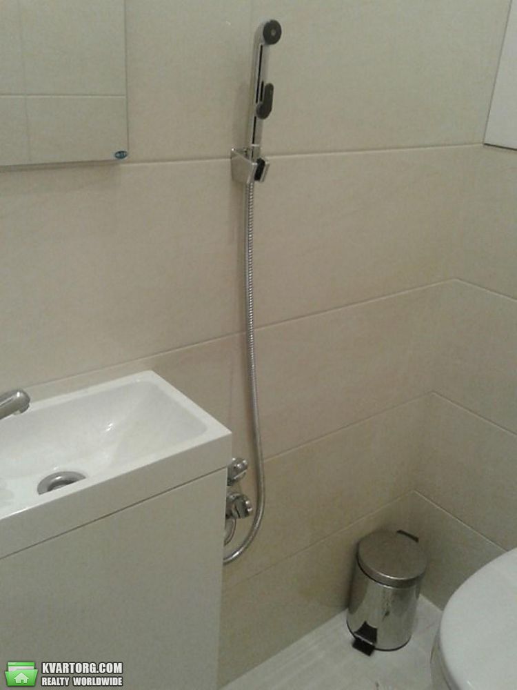 Rent out 2-room apartment. Киев,  Богдана Хмельницкого — photo 3