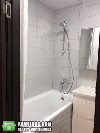 Rent out 2-room apartment. Киев,  Гмыри — photo 4