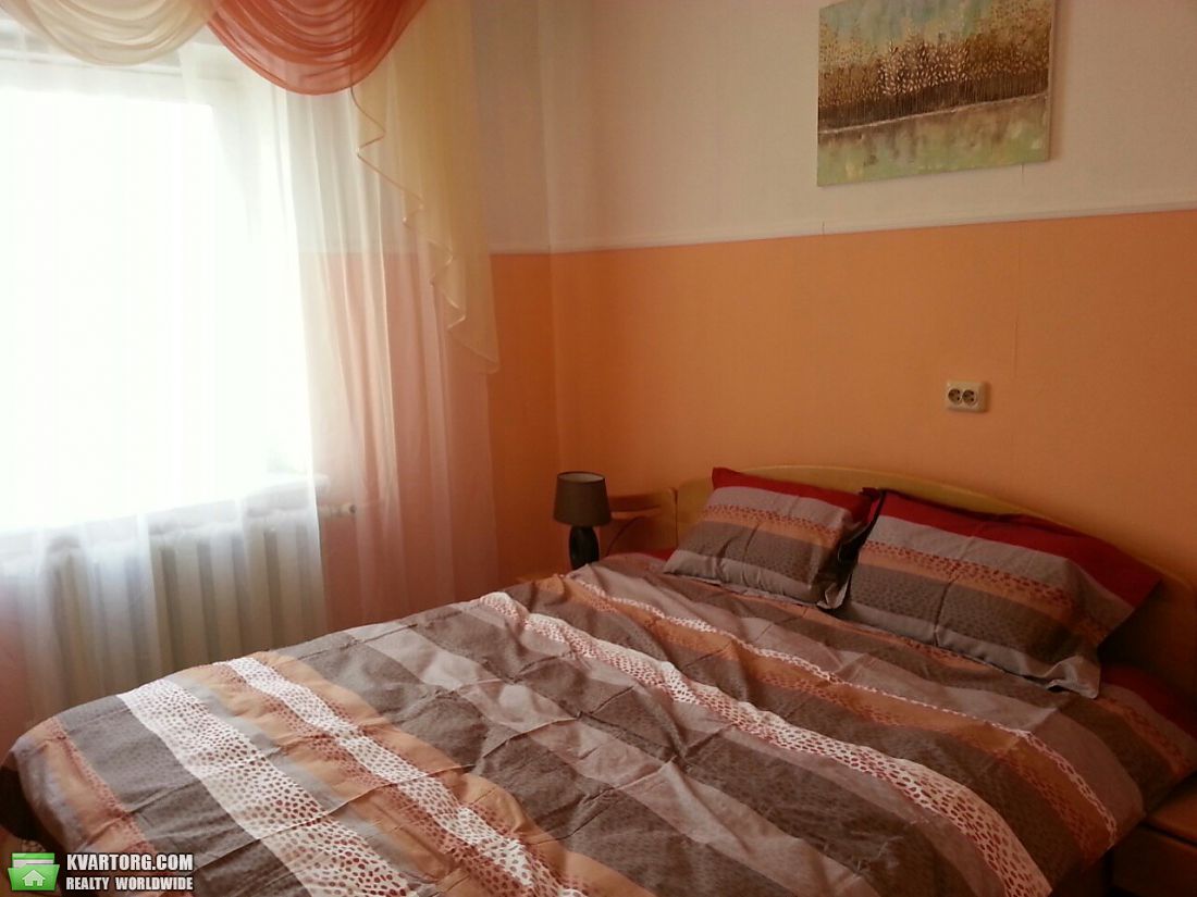 Rent out 2-room apartment. Киев, Радунская — photo 1
