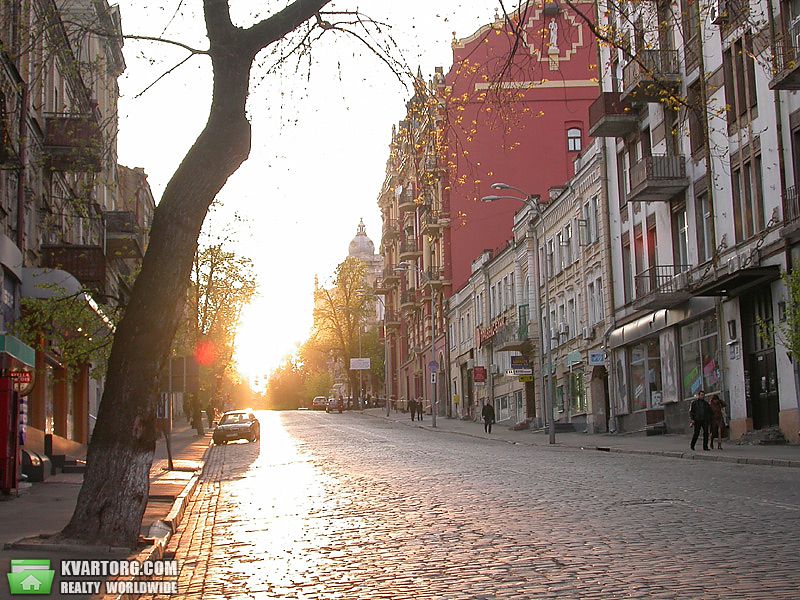 Rent out 2-room apartment. Киев,  Крещатик — photo 2